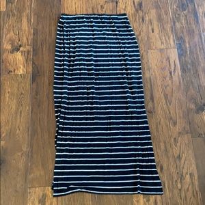 EUC Old Navy Maxi Skirt